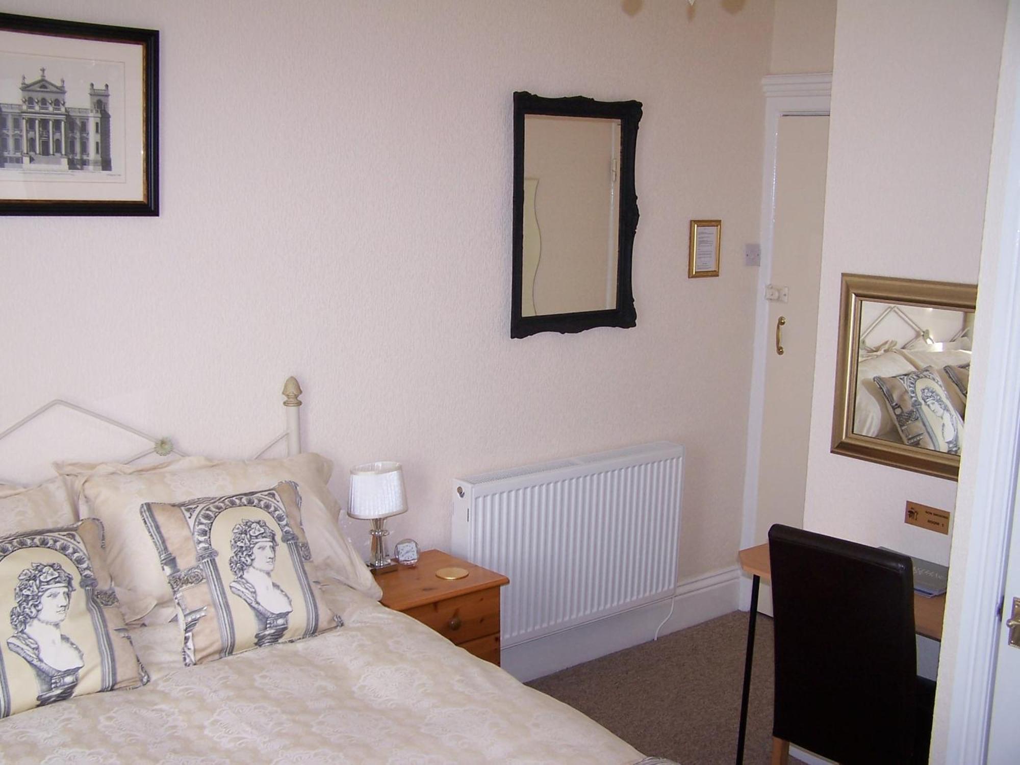 The Carmen Guesthouse (Adults Only) Llandudno Buitenkant foto