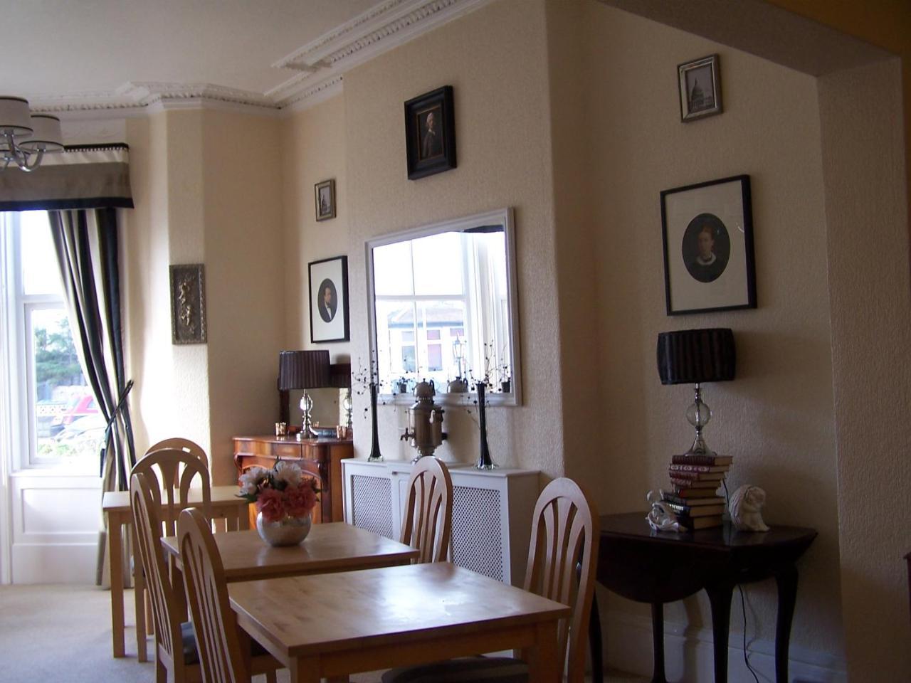 The Carmen Guesthouse (Adults Only) Llandudno Buitenkant foto